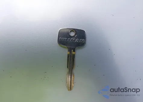 2001 Toyota Tacoma из США, поврежденный, VIN 5TENL42N71Z871296